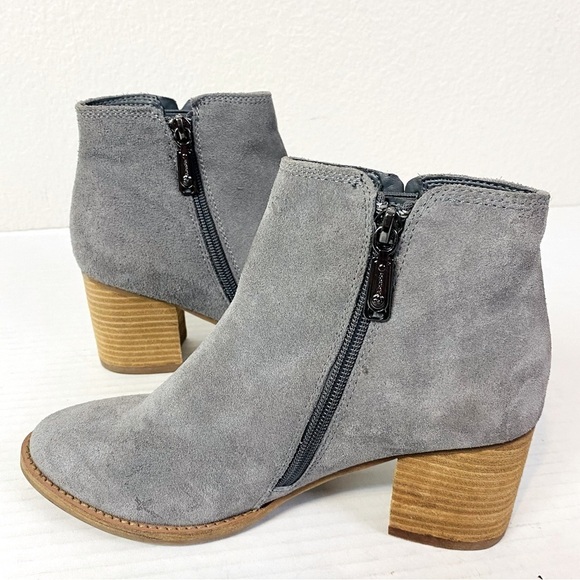 Blondo Nina Grey Suede Waterproof Bootie Size 8 - Picture 2 of 8